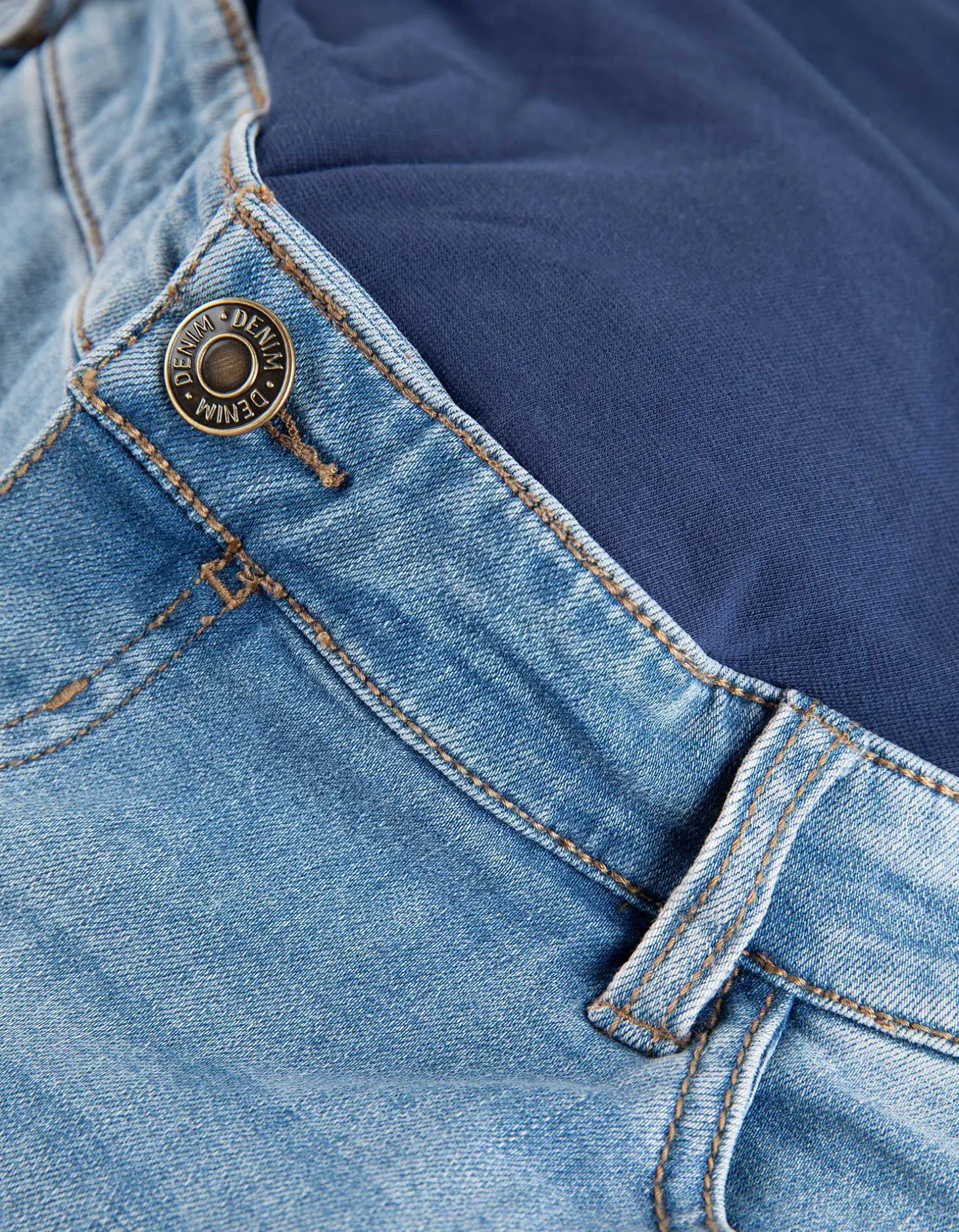 Jeans - Zwangerschapskleding - lichtblauw