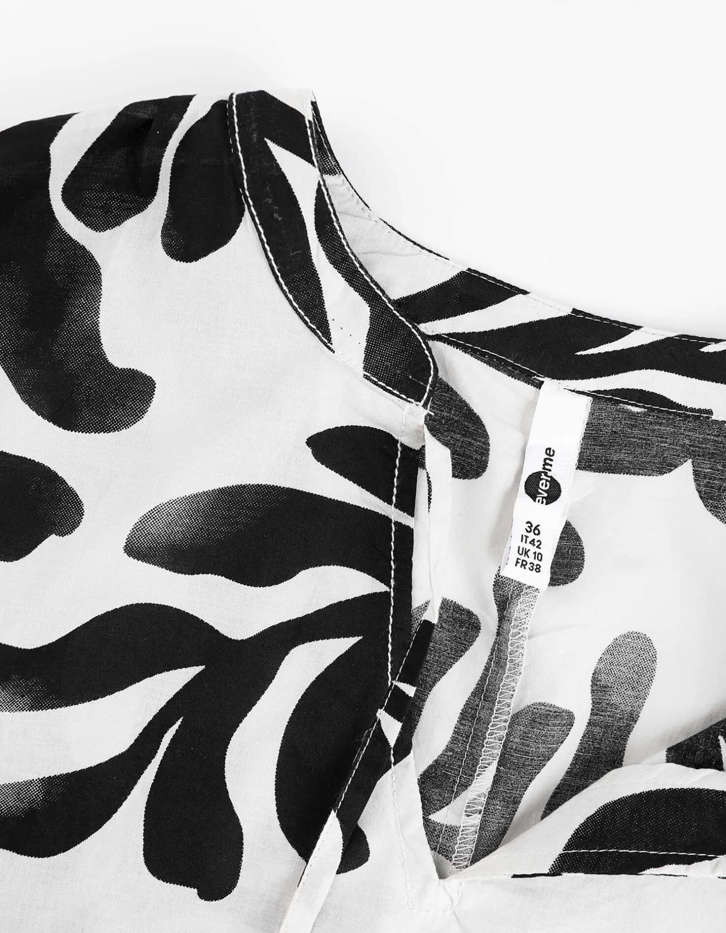 Jurk - Oversized schouders - wit