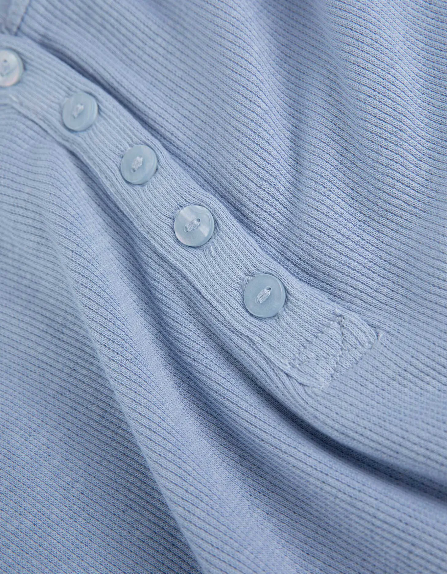 Longsleeve - Knoopsluiting - lichtblauw