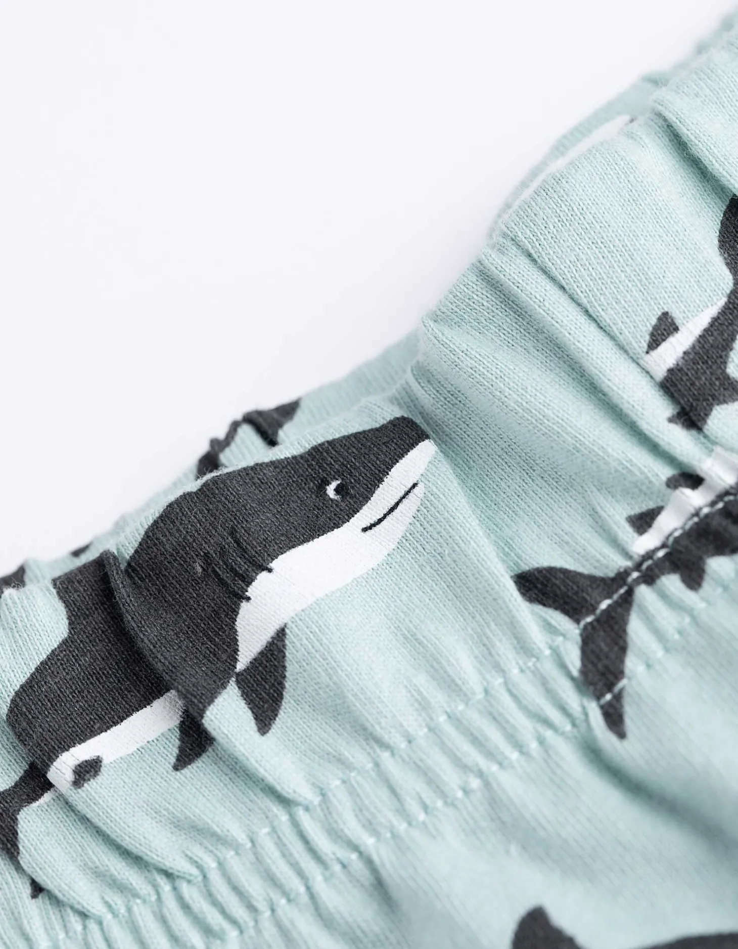 Pyjama set van shirt en shorts - donkergrijs