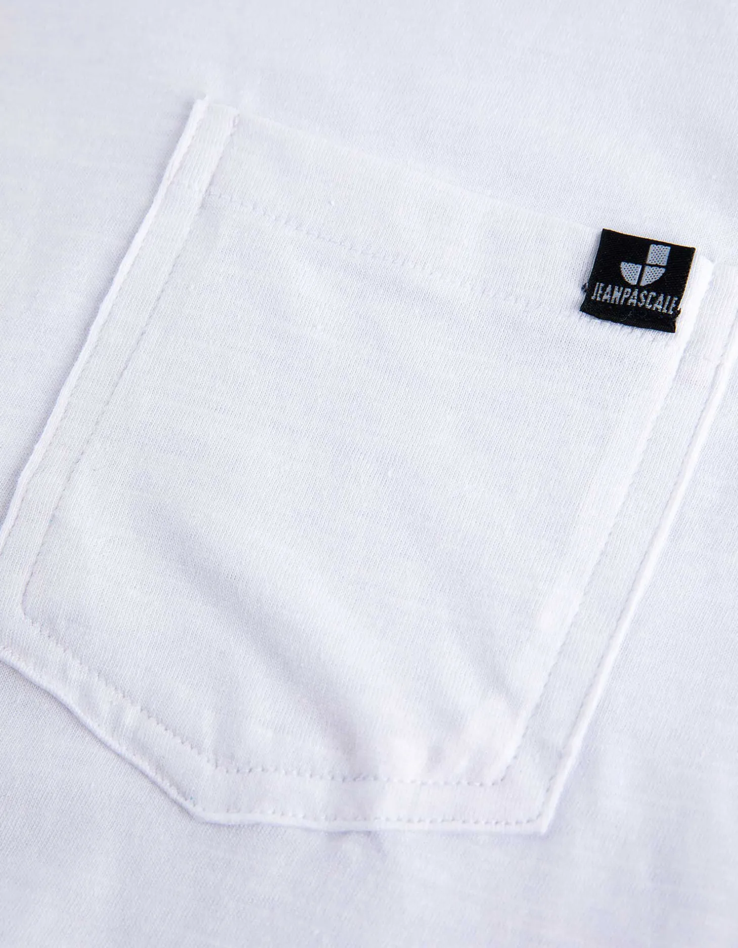 T-shirt - Borstzak - wit