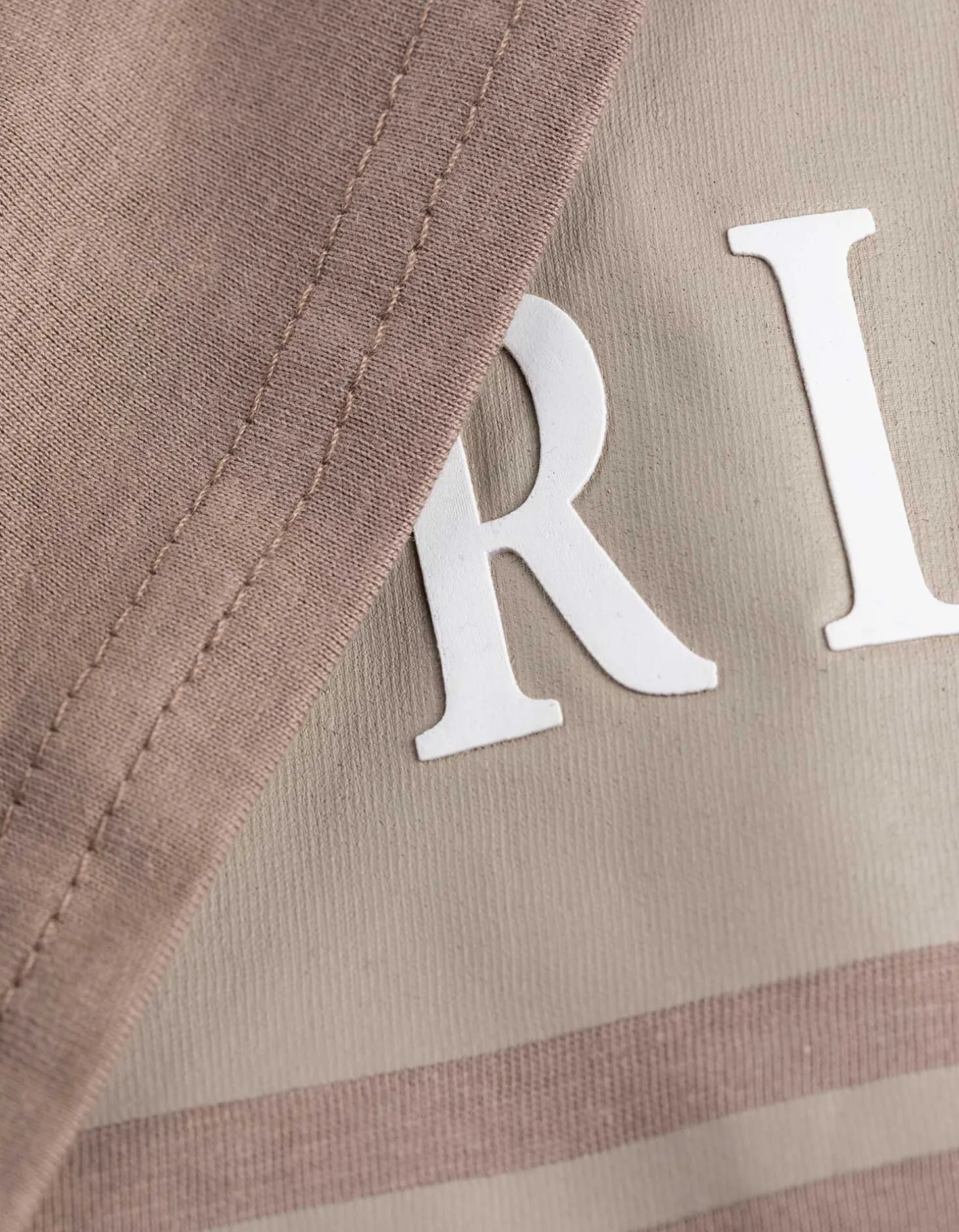 T-shirt - Ronde hals - lichtbruin